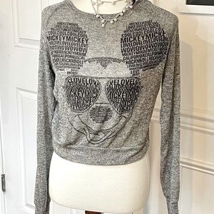 Disney Mickey Mouse Graphic Long Sleeve Shirt, Med